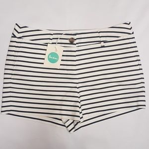 Boden nautical blck/white striped shorts US 6